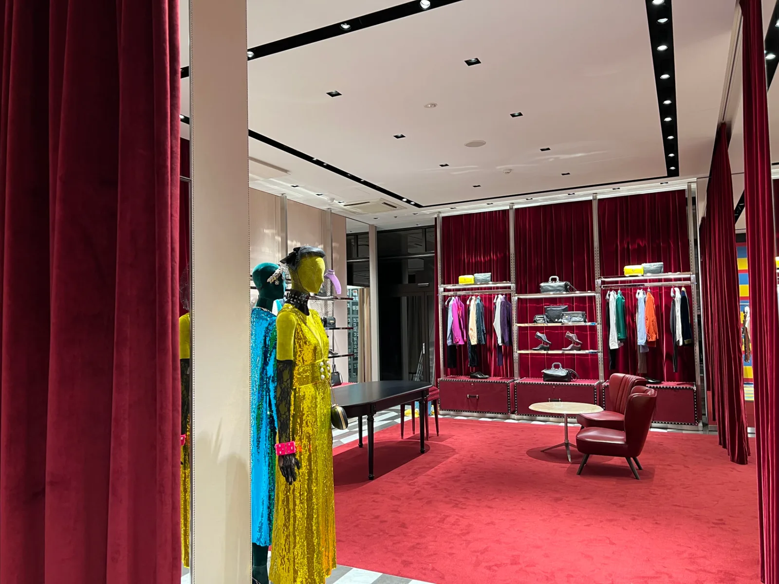 株式会社丸忠製作所 ステンレス ディスプレイラック 店舗什器 製作 東京 実績